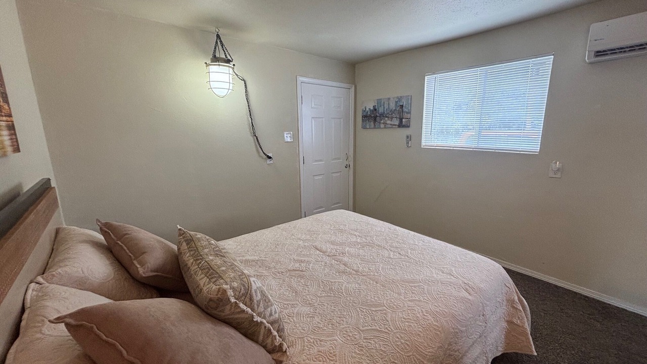 Photo of Bedroom in Roswell
