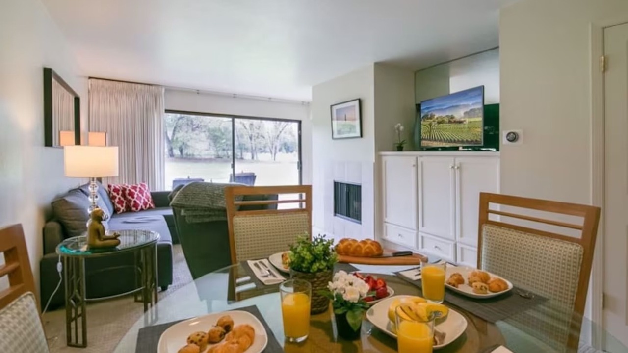 Photo of Livingroom in Napa