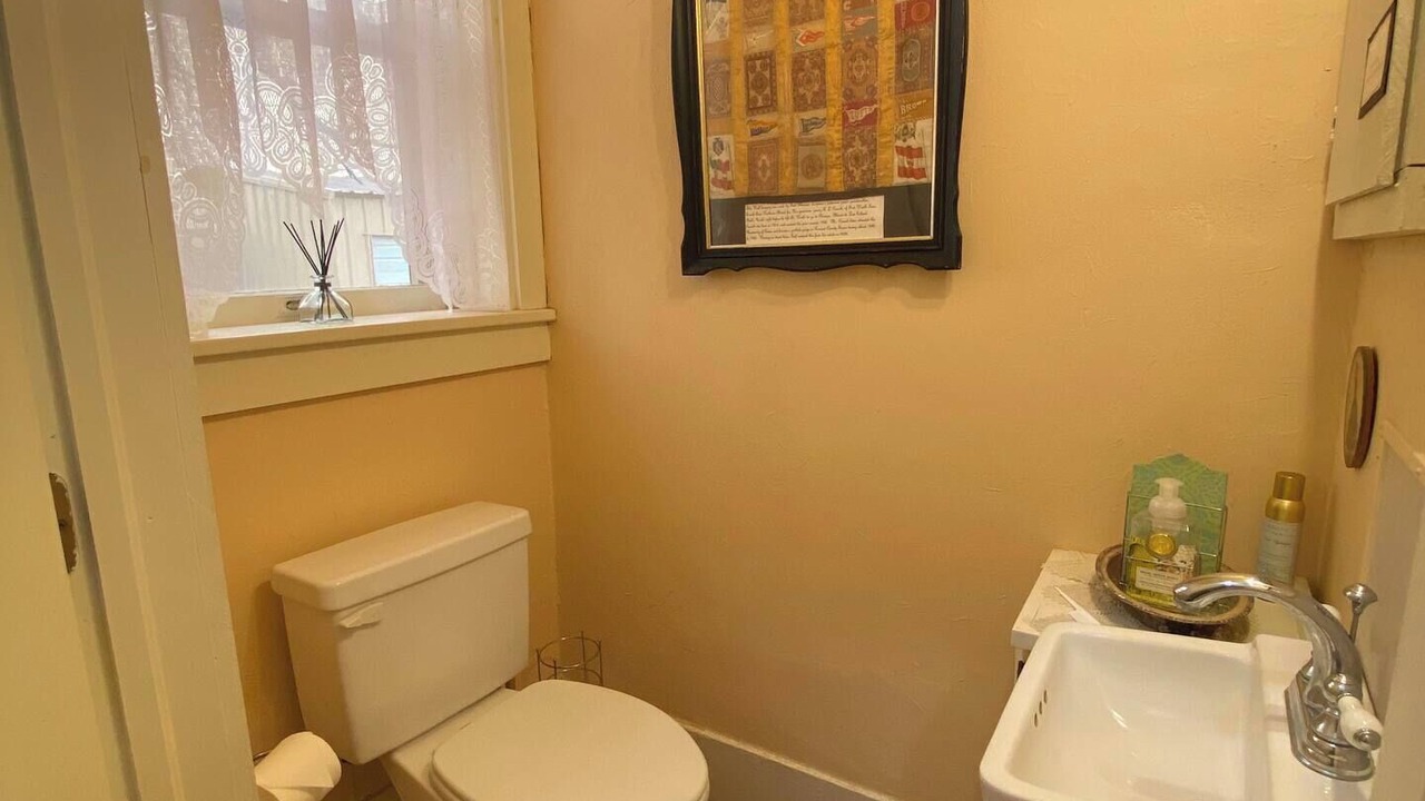 Photo of Bathroom in Duncan