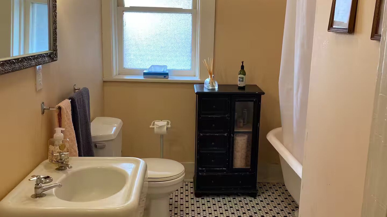 Photo of Bathroom in Duncan