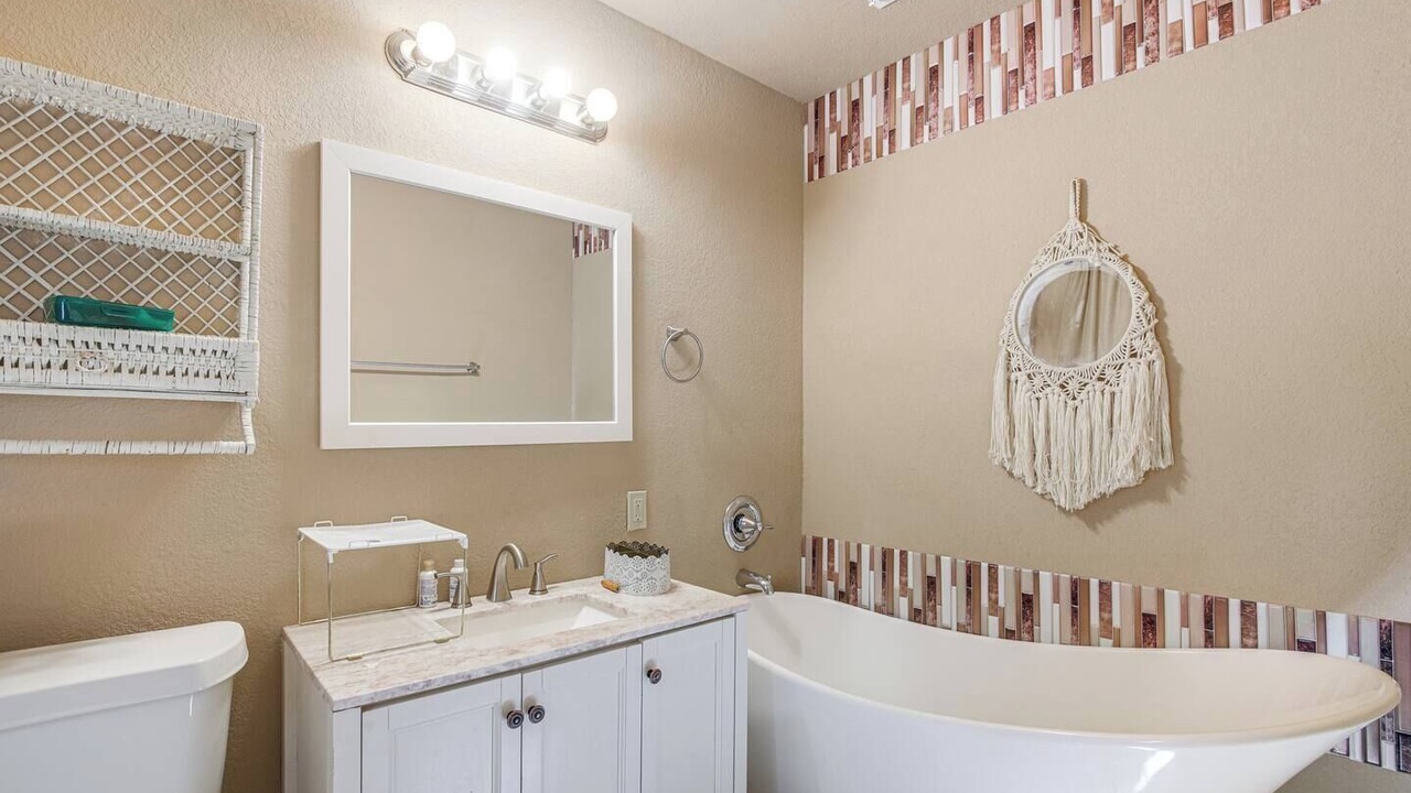 Photo of Bathroom in Poplar Grove