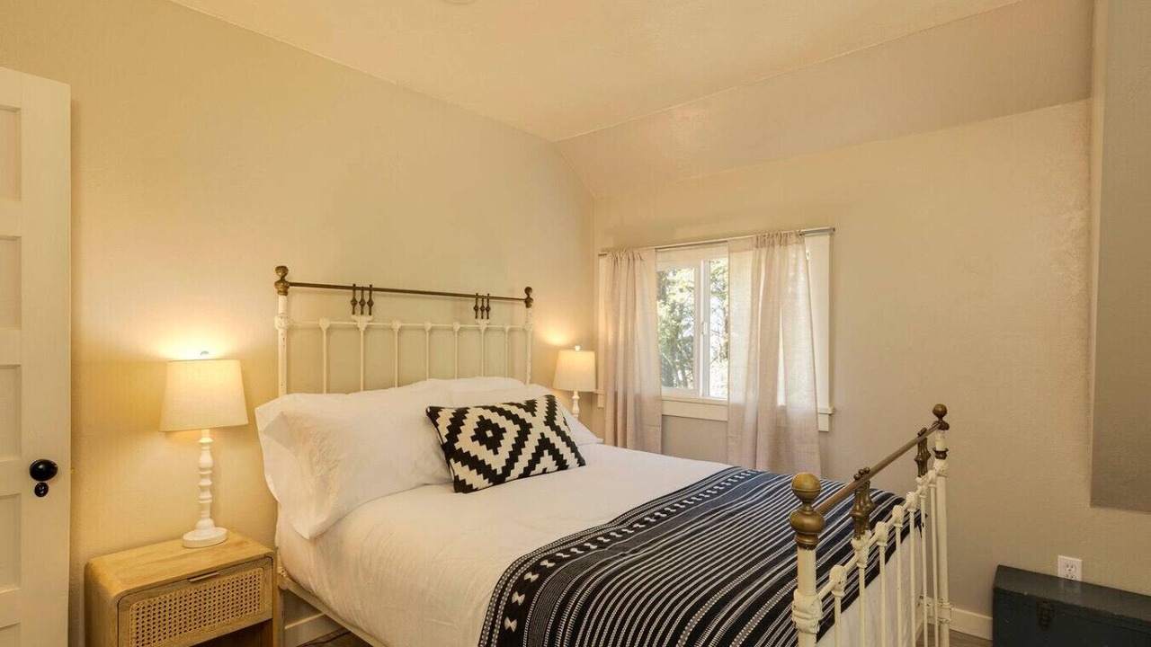 Photo of Bedroom in Roads End