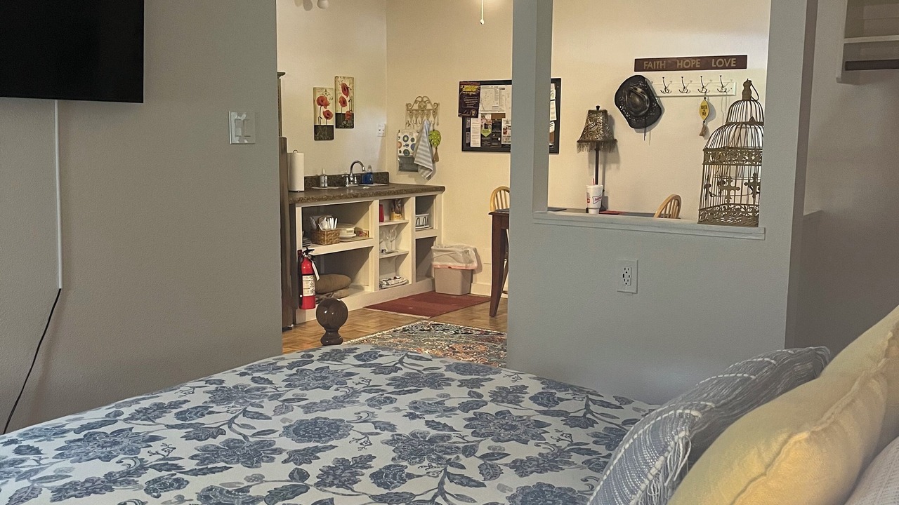 Photo of Bedroom in Glen Rose