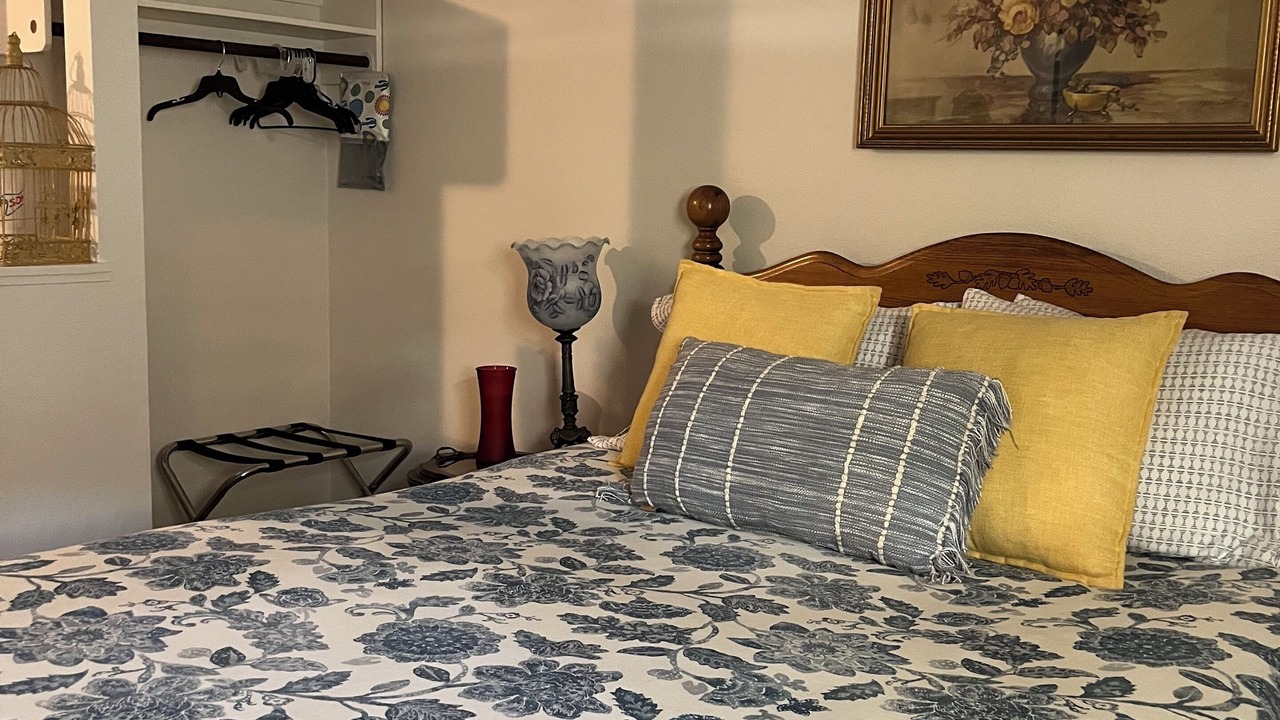 Photo of Bedroom in Glen Rose
