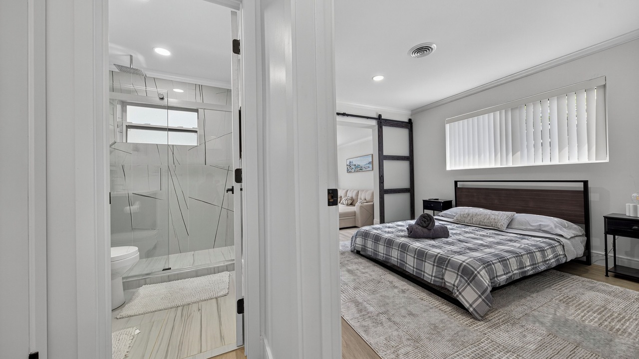 Photo of Bedroom in Central Business District
