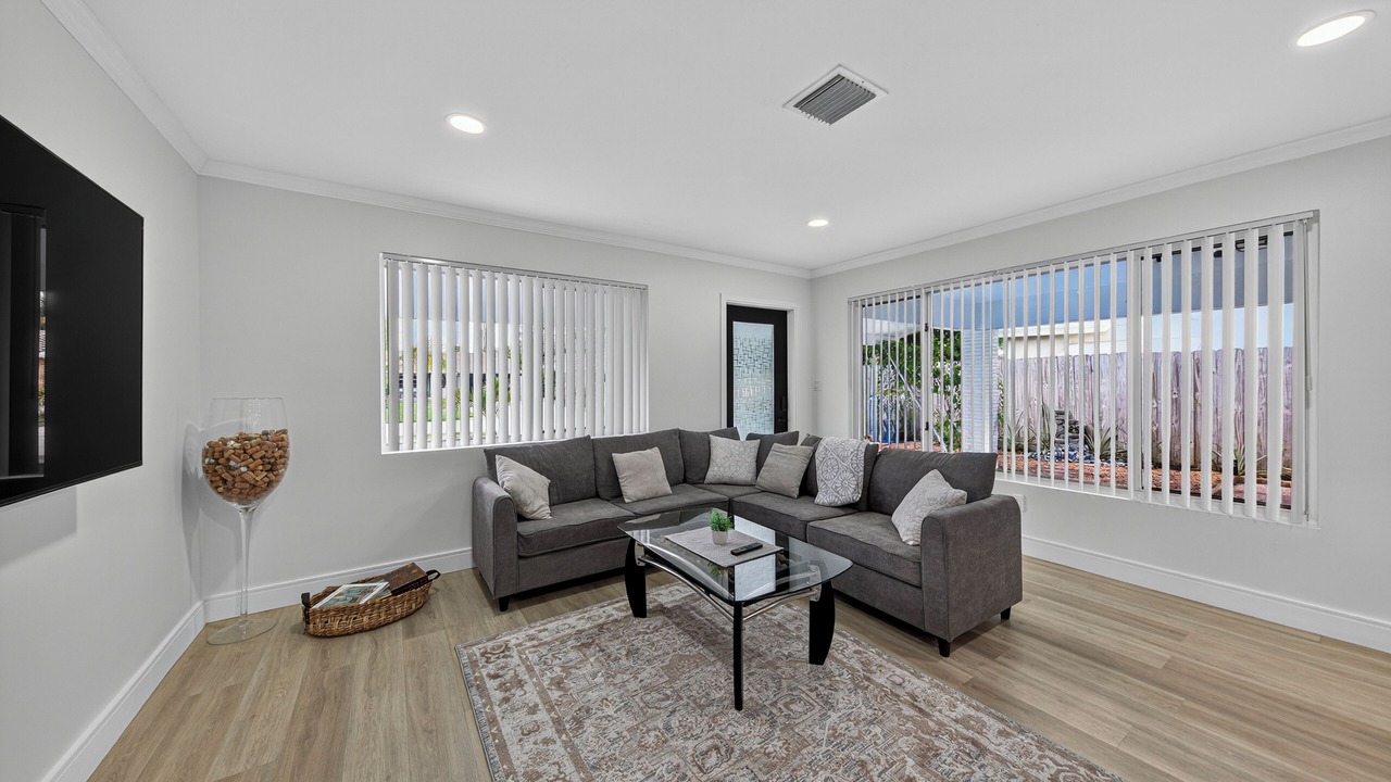 Photo of Livingroom in Central Business District