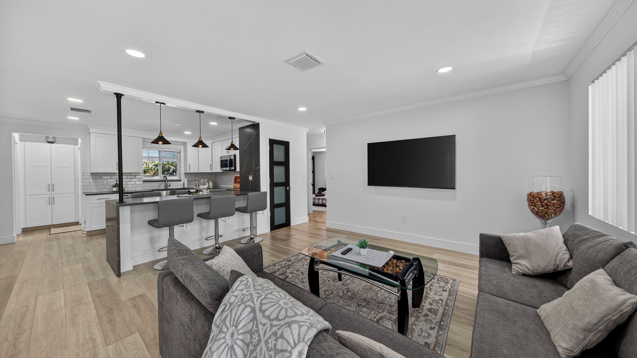 Photo of Livingroom in Central Business District