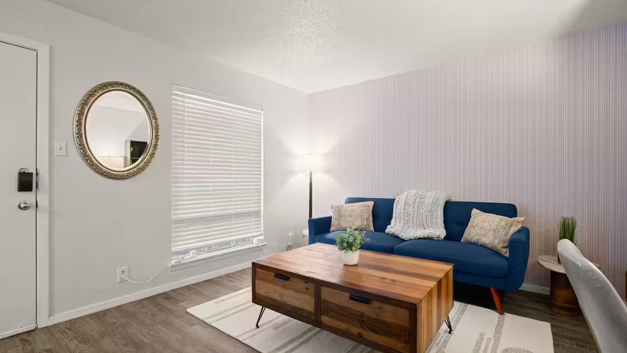 Photo of Livingroom in Hyde Park