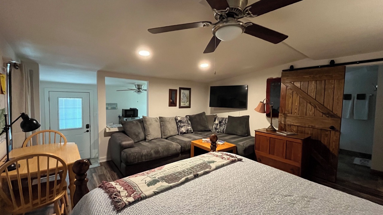 Photo of Bedroom in Glen Rose