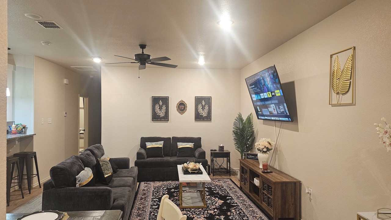 Photo of Livingroom in North by Northwest