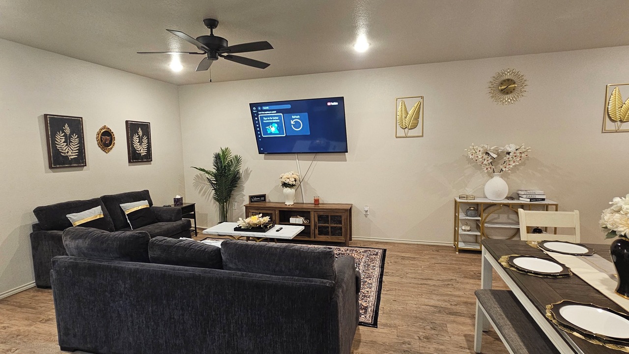 Photo of Livingroom in North by Northwest