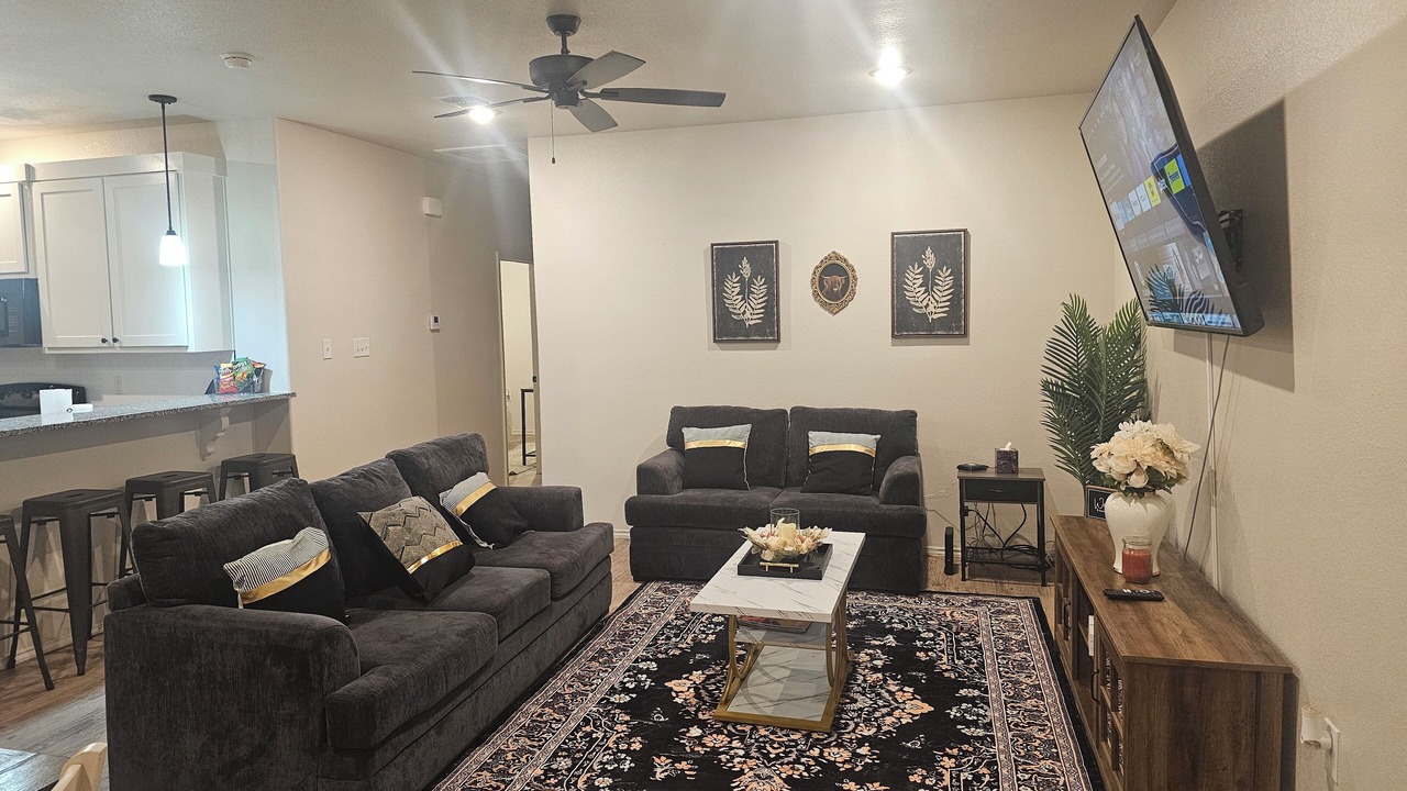 Photo of Livingroom in North by Northwest