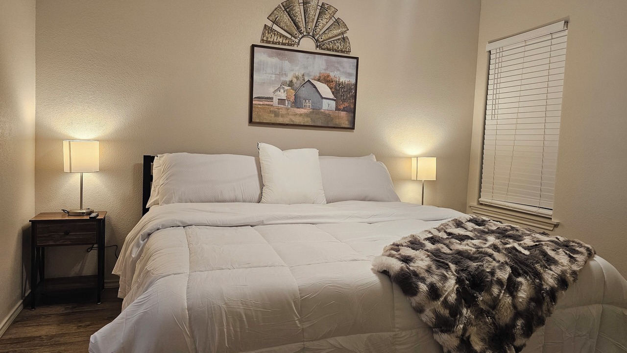 Photo of Bedroom in North by Northwest