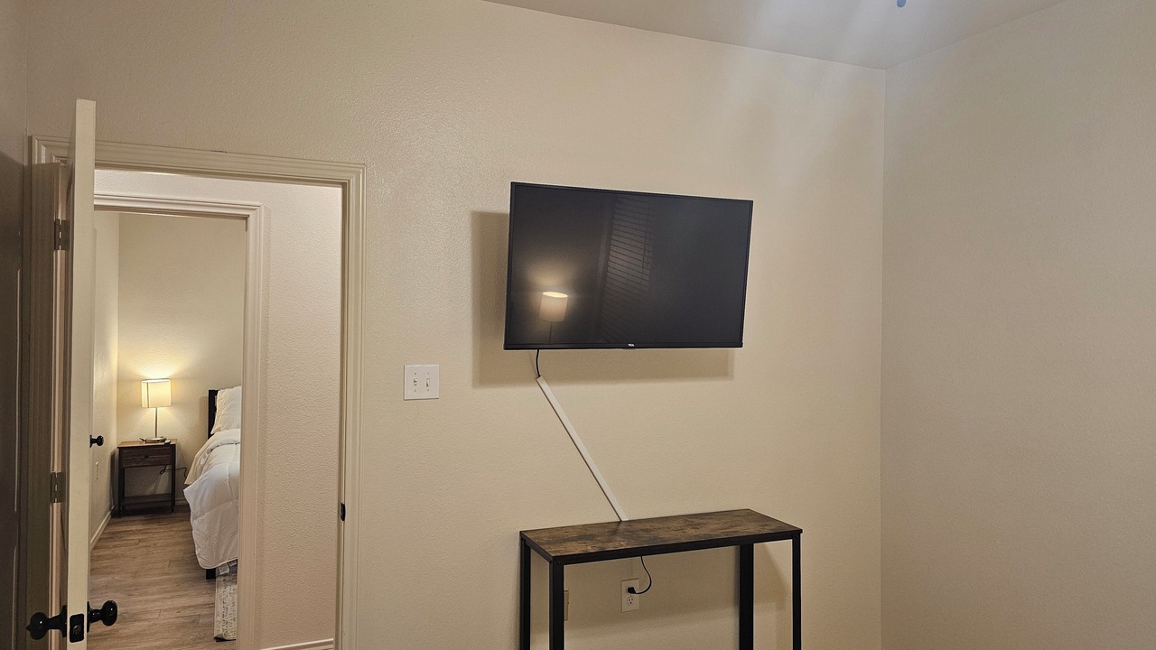 Photo of Bedroom in North by Northwest