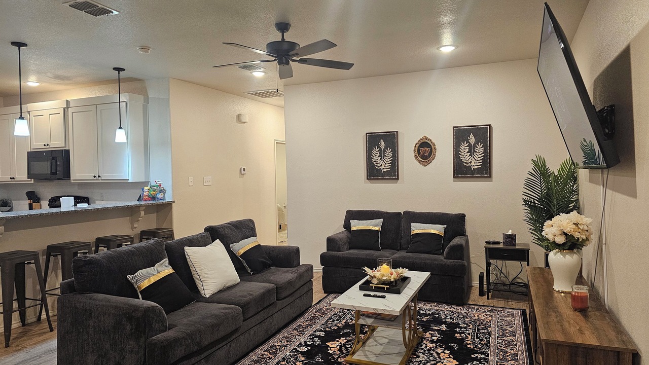 Photo of Livingroom in North by Northwest