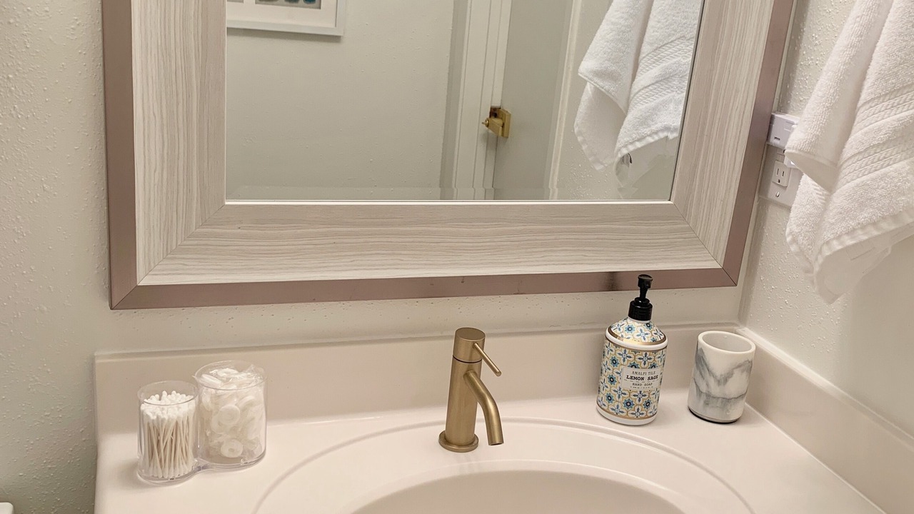 Photo of Bathroom in Brookhollow