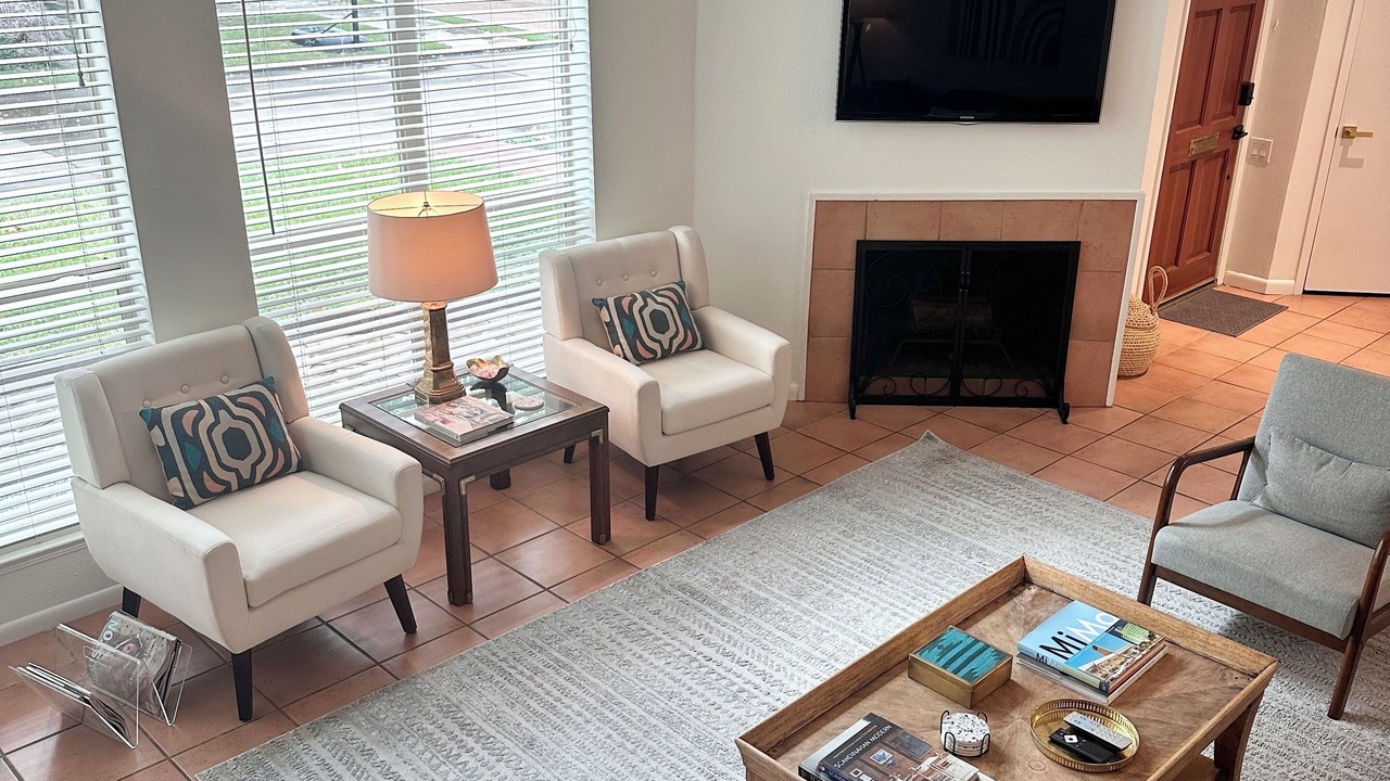 Photo of Livingroom in Brookhollow