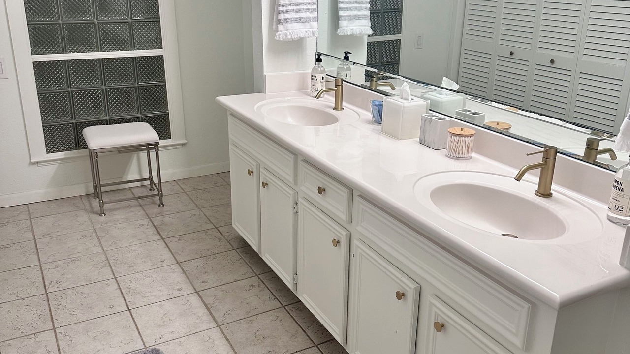 Photo of Bathroom in Brookhollow