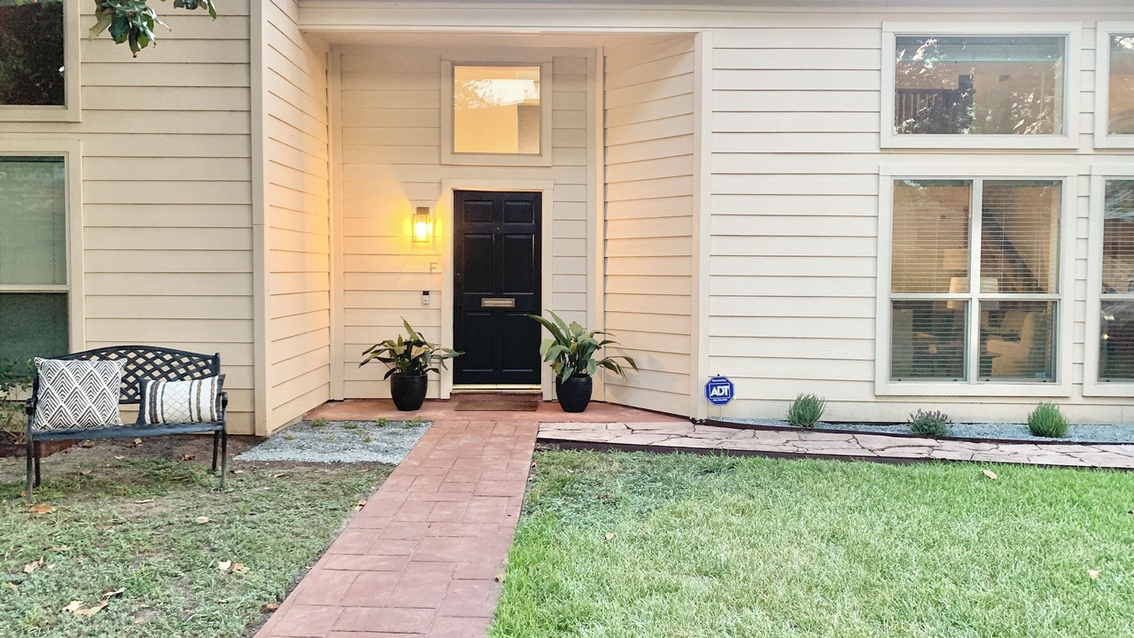Photo of Outdoor in Brookhollow