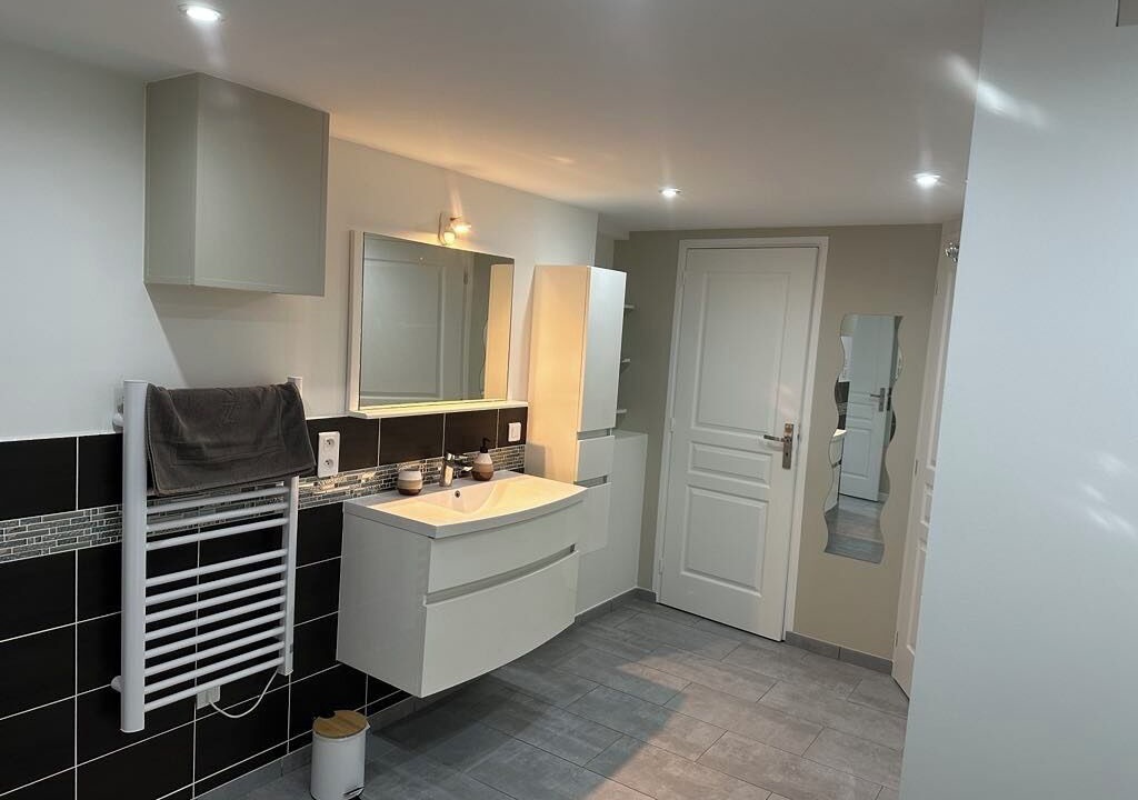 Photo of Bathroom in Marquise