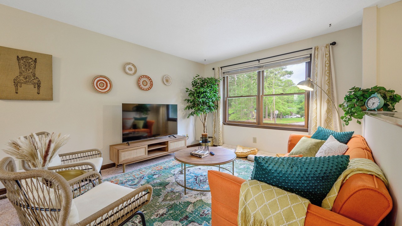 Photo of Livingroom in North Raleigh