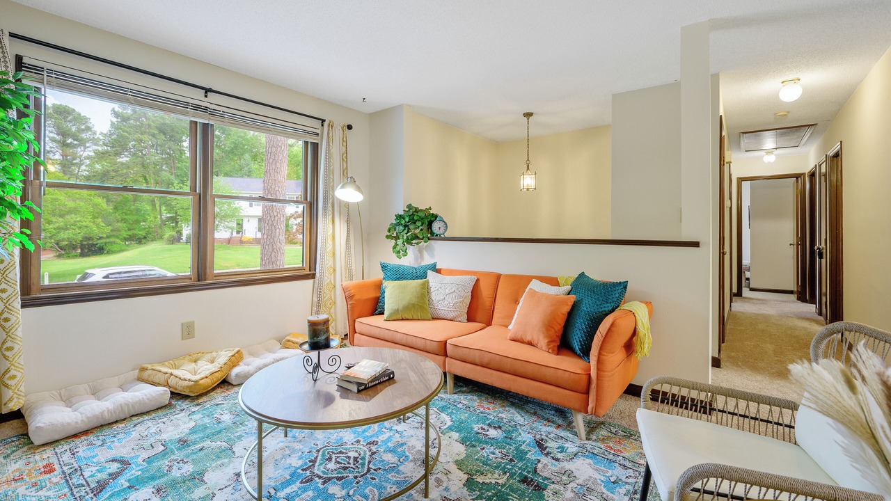 Photo of Livingroom in North Raleigh