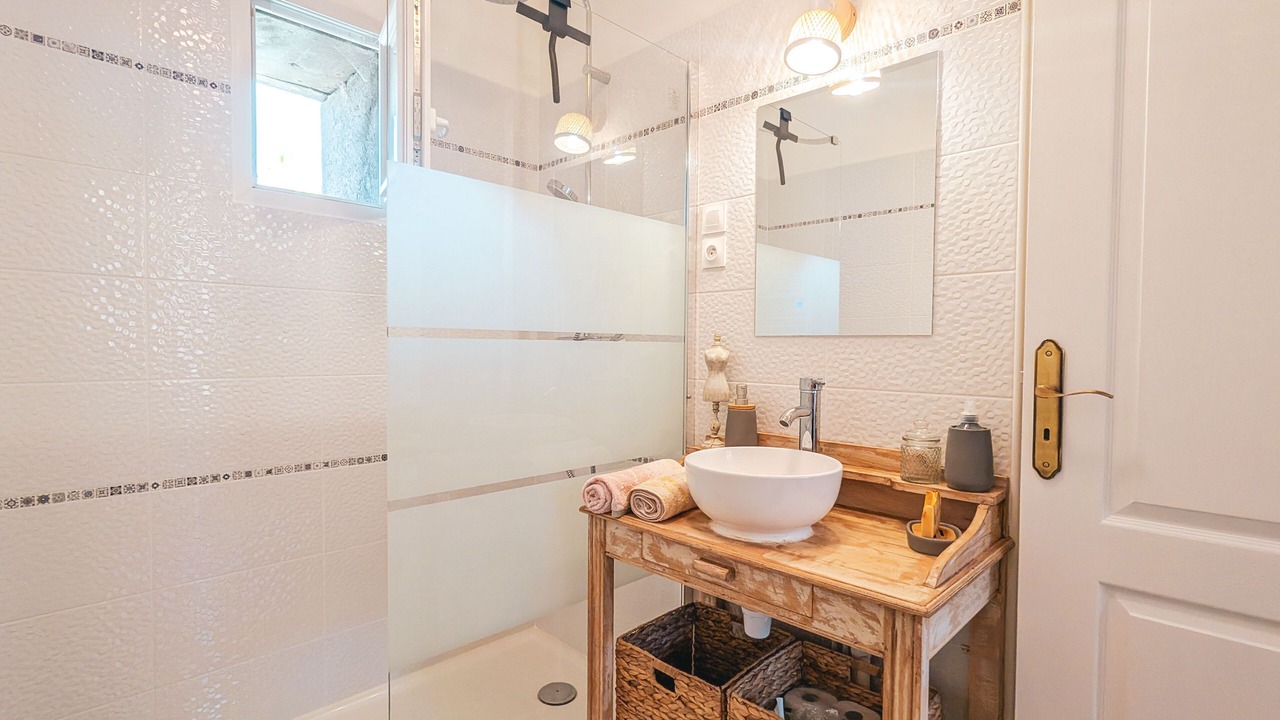 Photo of Bathroom in Azay-le-Ferron