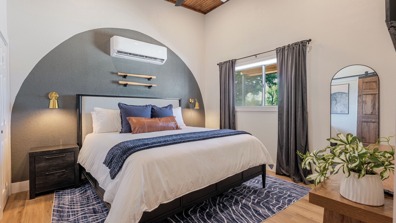 Photo of Bedroom in Graford