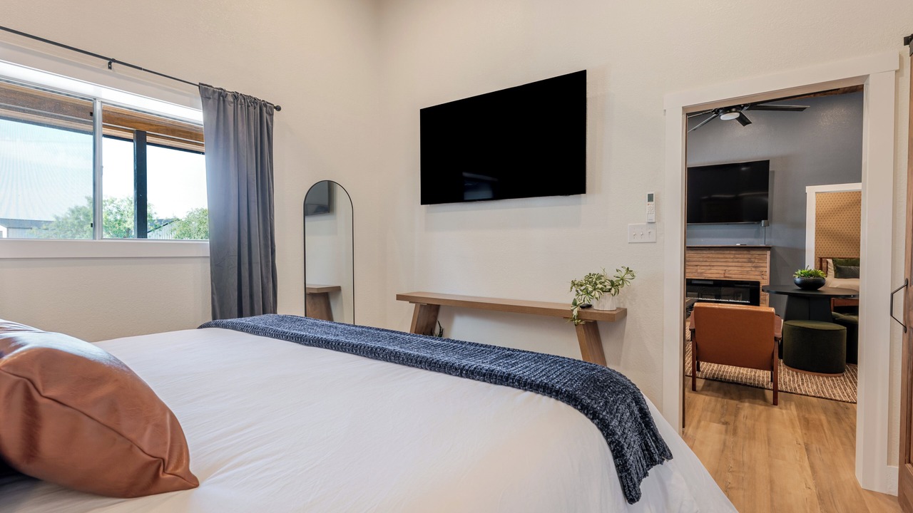 Photo of Bedroom in Graford