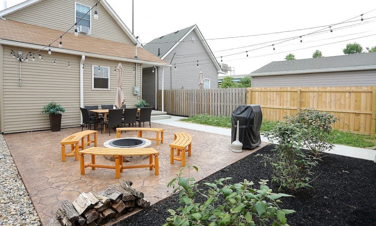 Photo of Outdoor in Babe Denny