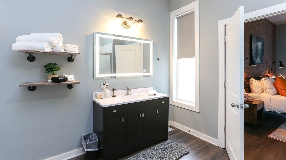 Photo of Bathroom in Babe Denny