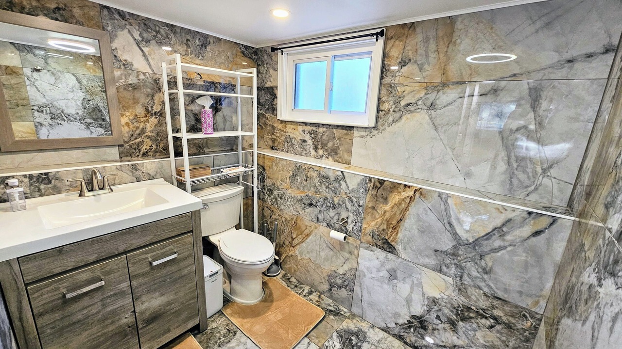 Photo of Bathroom in Romulus