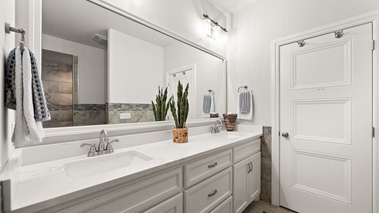 Photo of Bathroom in Central Oklahoma City