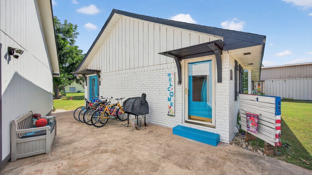 Photo of Outdoor in Kingston