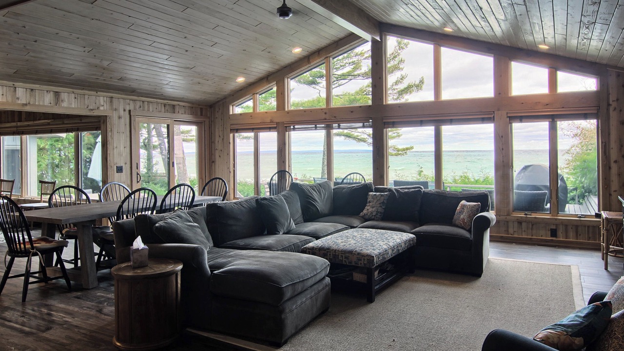 Photo of Livingroom in Leland