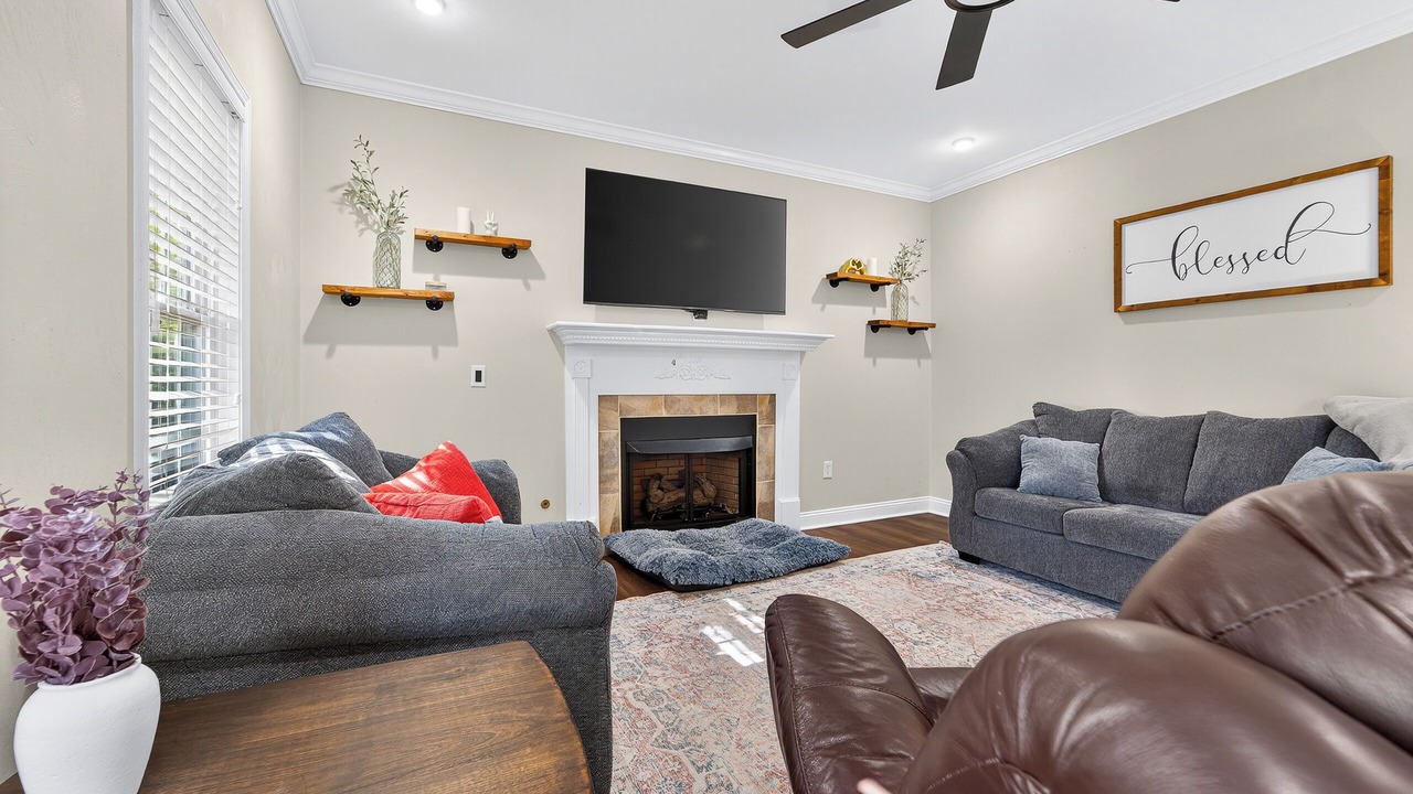 Photo of Livingroom in Troutville