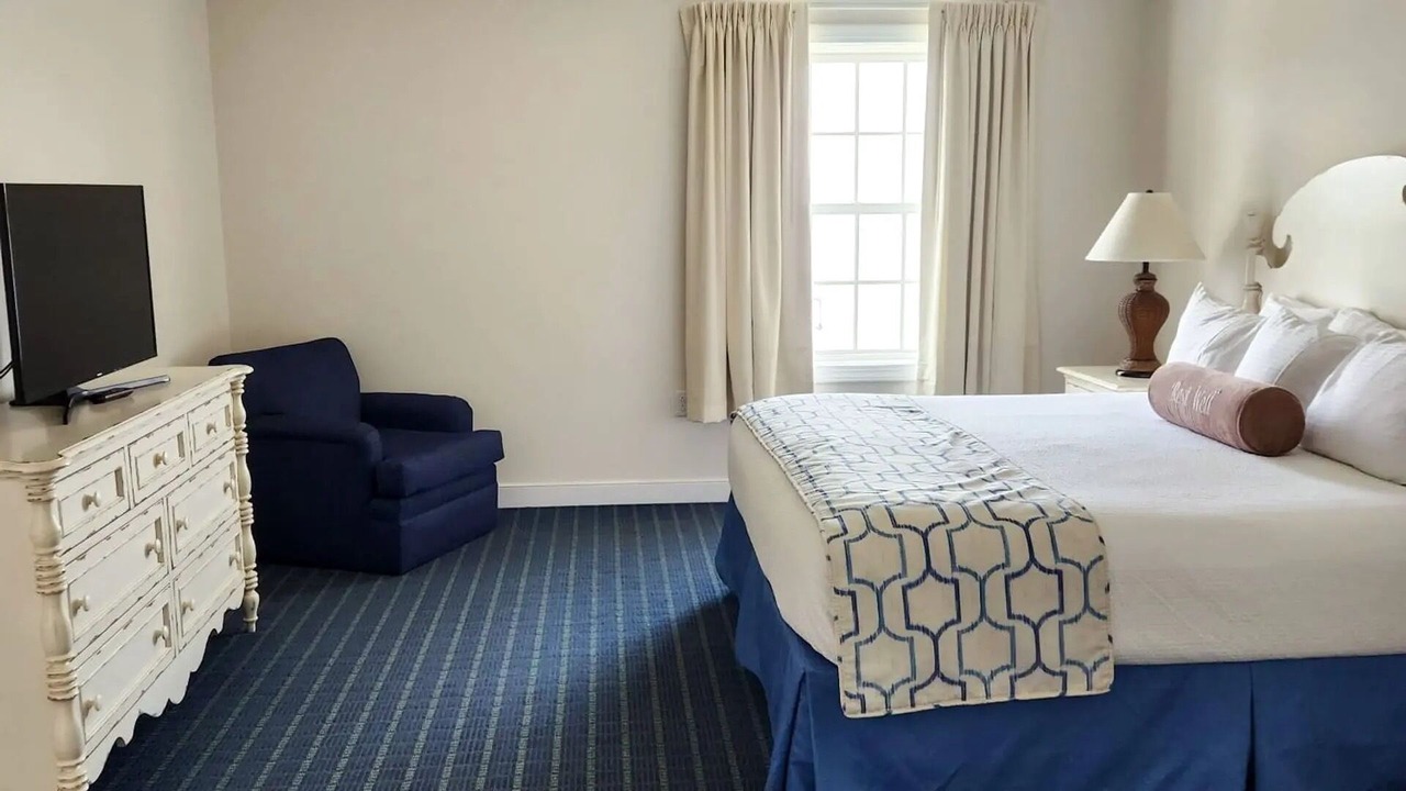 Photo of Bedroom in Roper