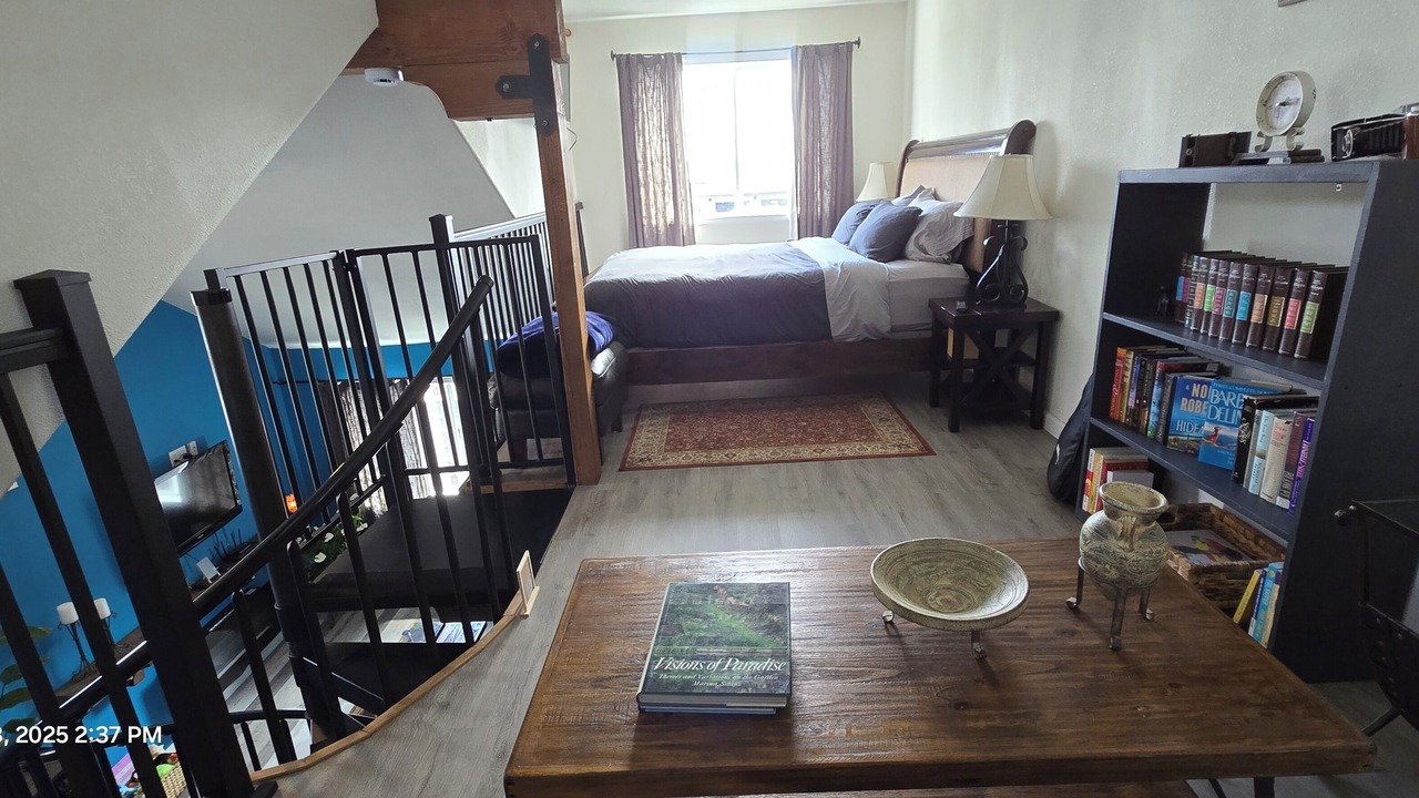 Photo of Bedroom in Crescent City North