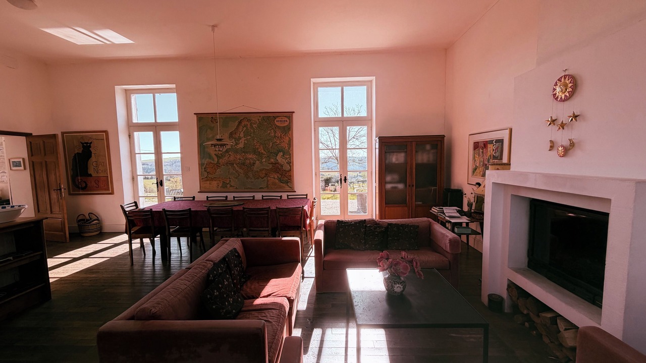 Photo of Livingroom in Montredon-Labessonnie