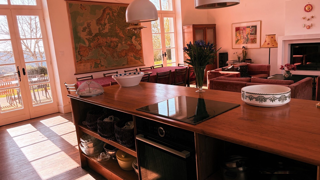 Photo of Kitchen in Montredon-Labessonnie