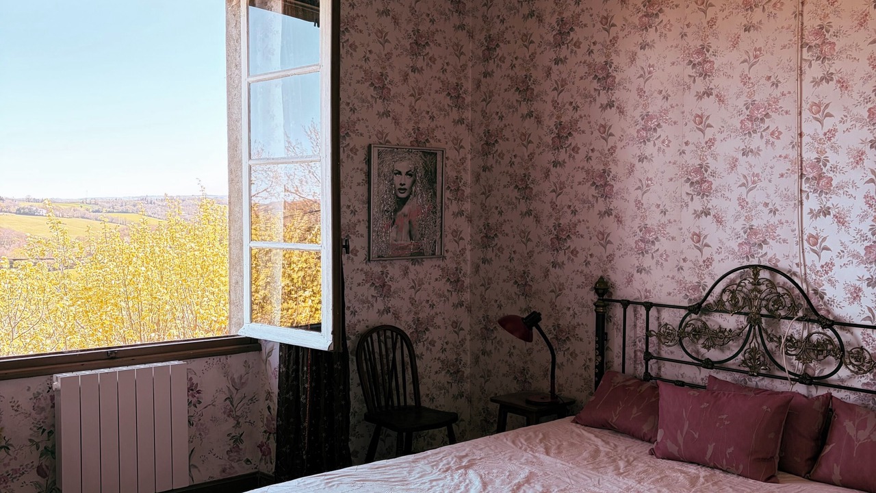 Photo of Bedroom in Montredon-Labessonnie