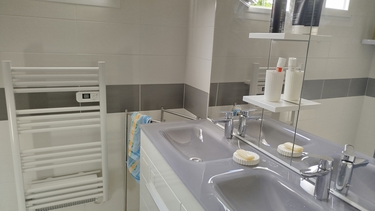 Photo of Bathroom in Lesperon