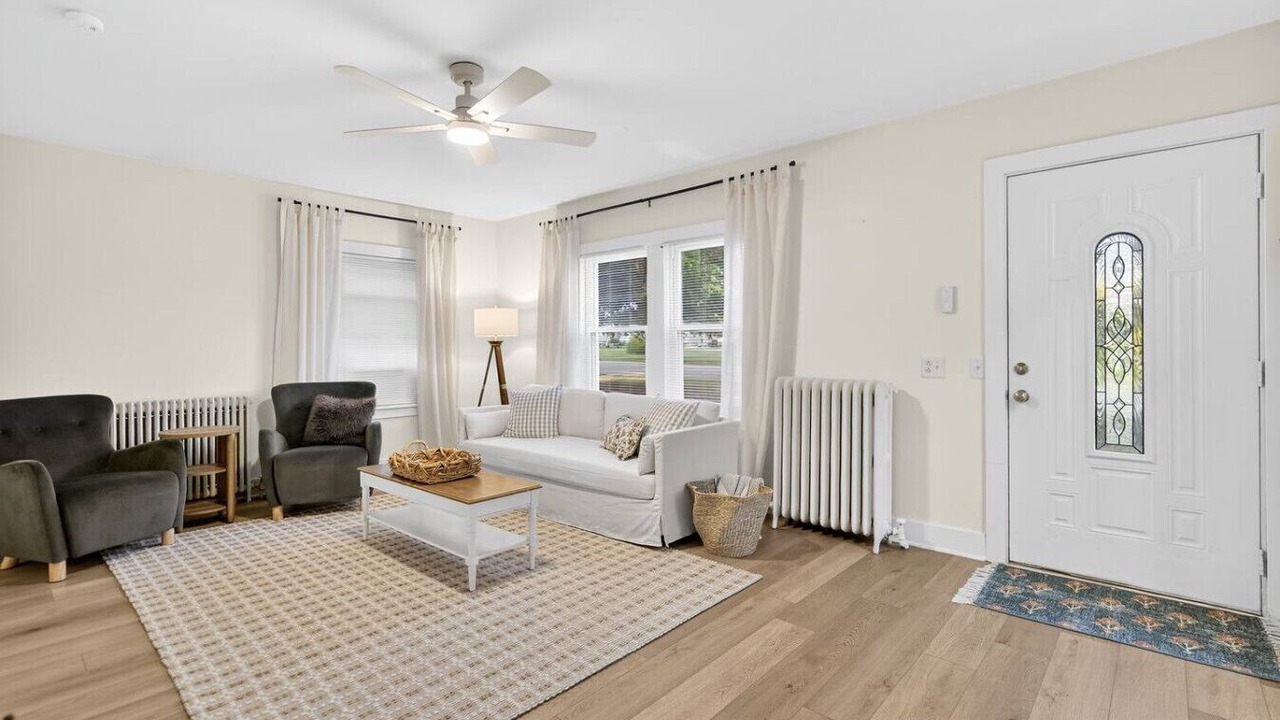 Photo of Livingroom in Alverton