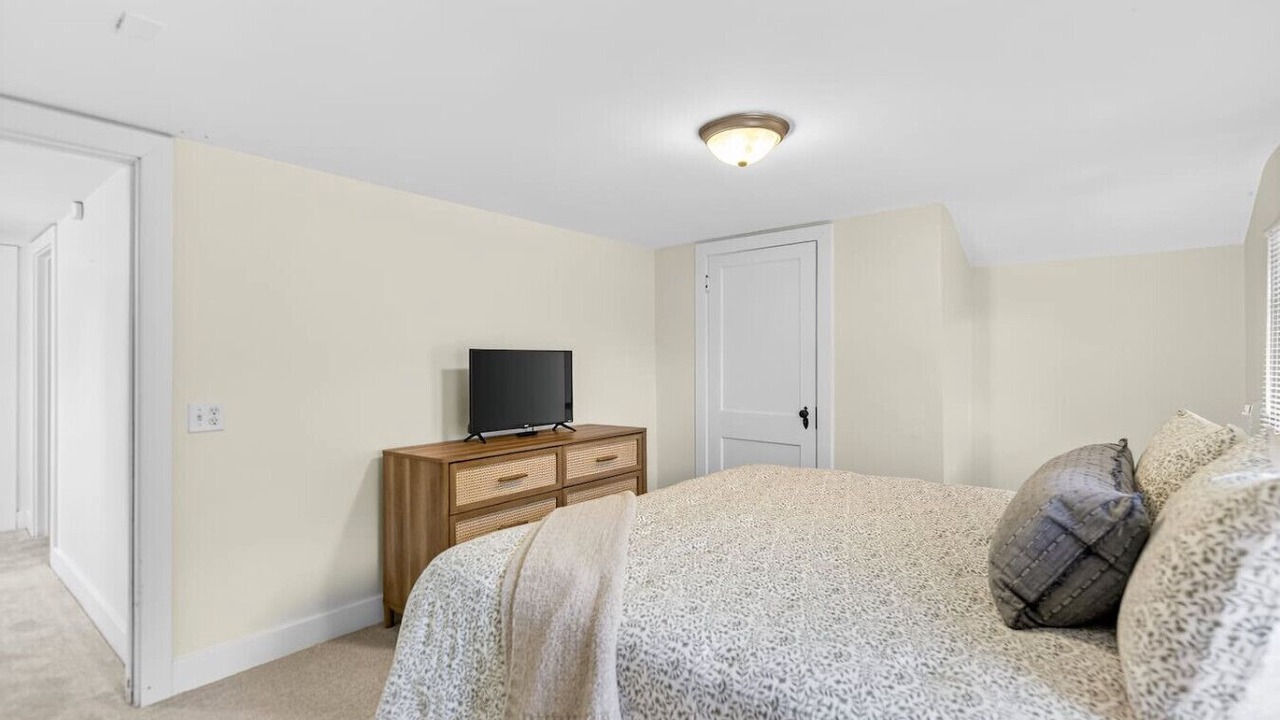 Photo of Bedroom in Alverton