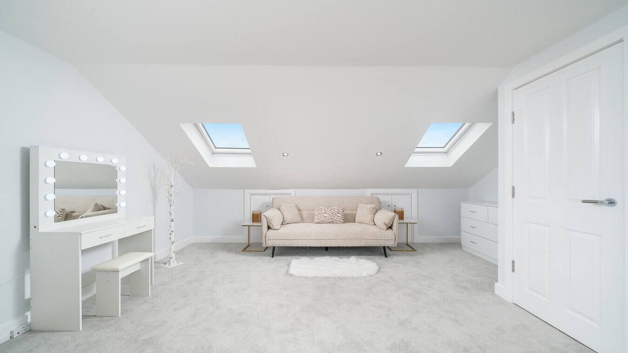 Photo of Livingroom in Edgware