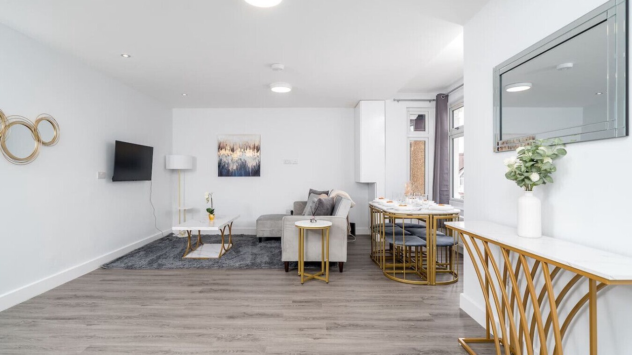 Photo of Livingroom in Edgware