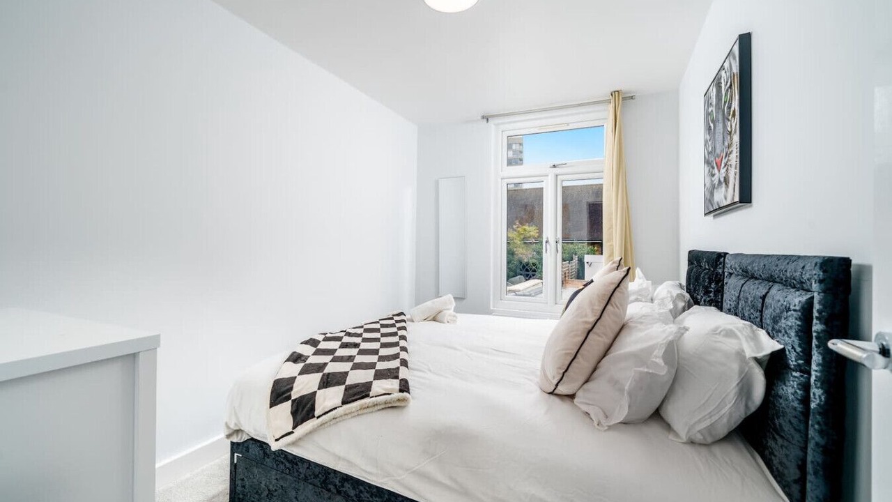 Photo of Bedroom in Edgware