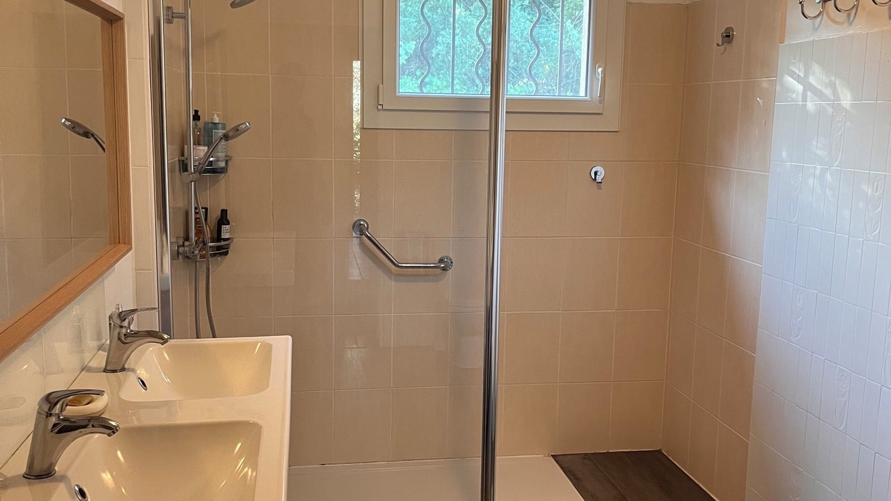 Photo of Bathroom in Saint-Georges-d'Orques