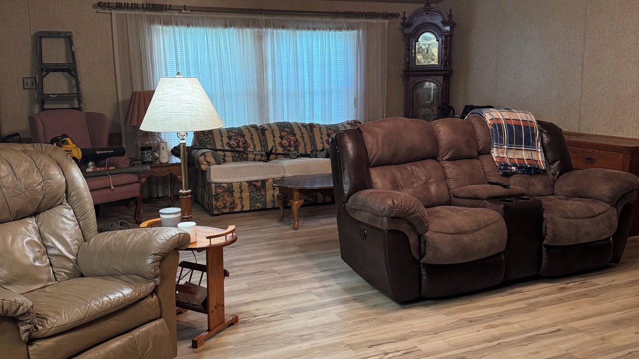 Photo of Livingroom in Ore City