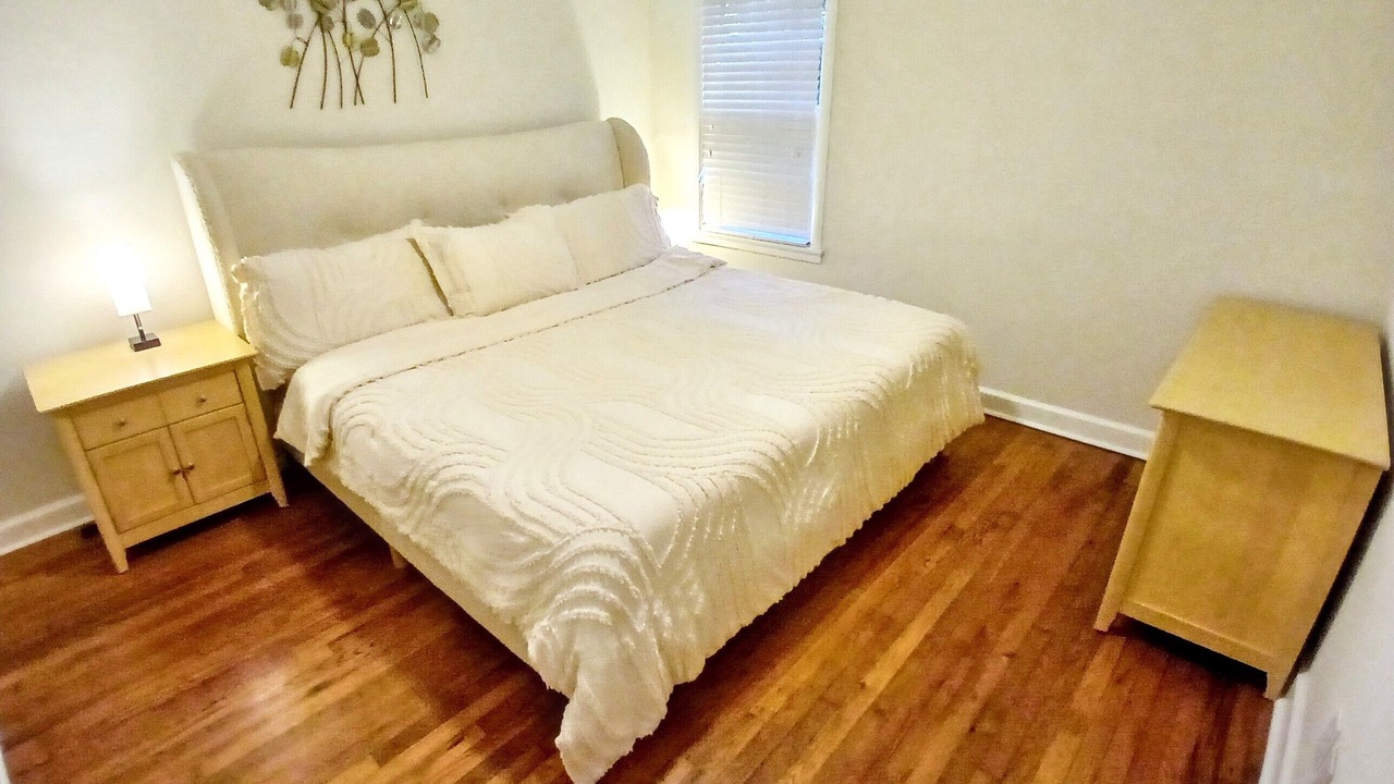 Photo of Bedroom in Loring Heights